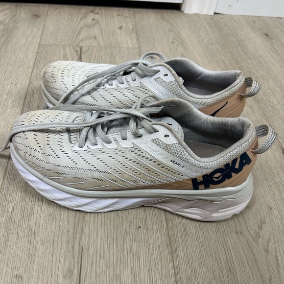 Hoka One Arahi 4 Women’s Nimbus Cloud Lunar Rock Running Shoes - Picture 1 of 7